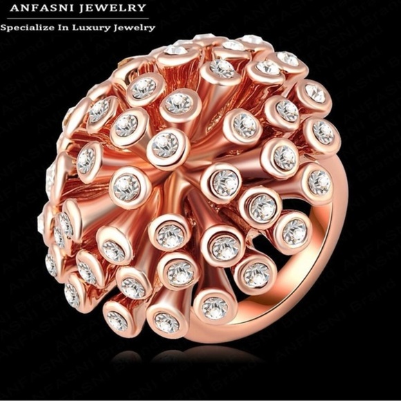 Jewelry - NEW Rose Gold and Silver Crystal Ring